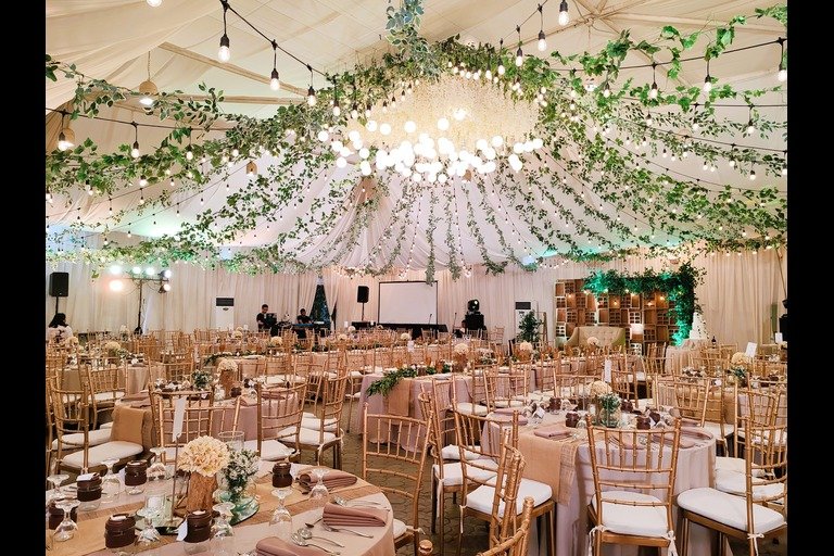 the-importance-of-lighting-in-event-accent-lighting-to-highlight-key-features